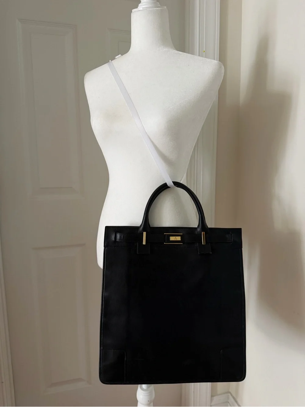 Authentic GUCCI Black Leather Top Handle Bag